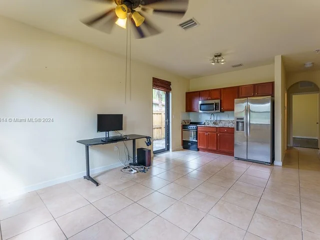 109 SE 36th Pl, Homestead FL 33033