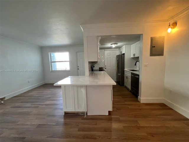 801 Meridian Ave # 2D, Miami Beach FL 33139