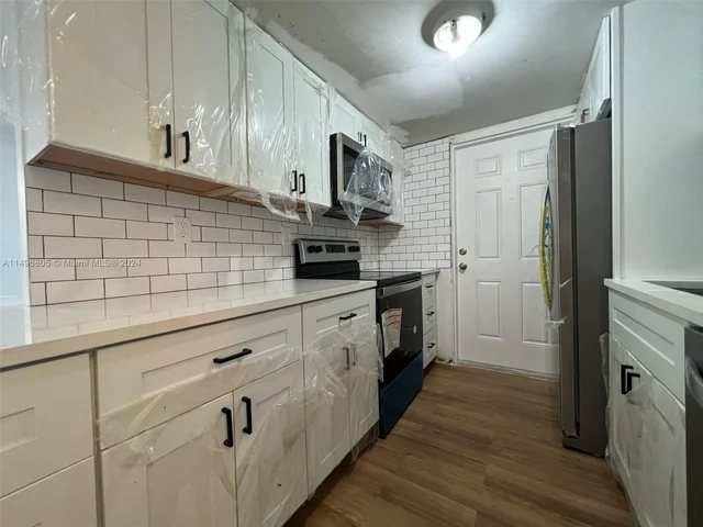 801 Meridian Ave # 2D, Miami Beach FL 33139