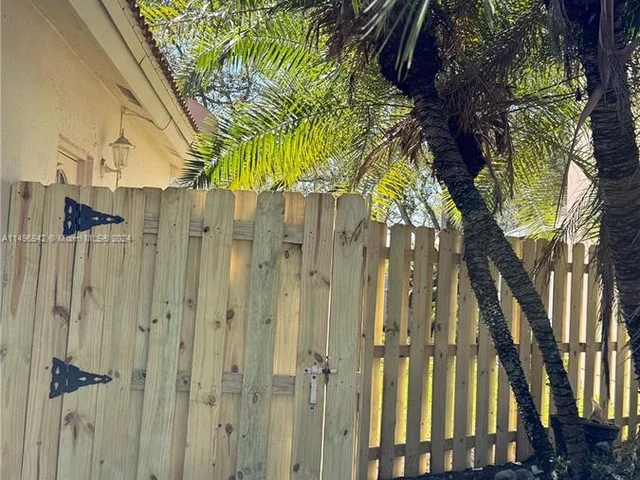 12756 NW 11th Ct, Sunrise FL 33323