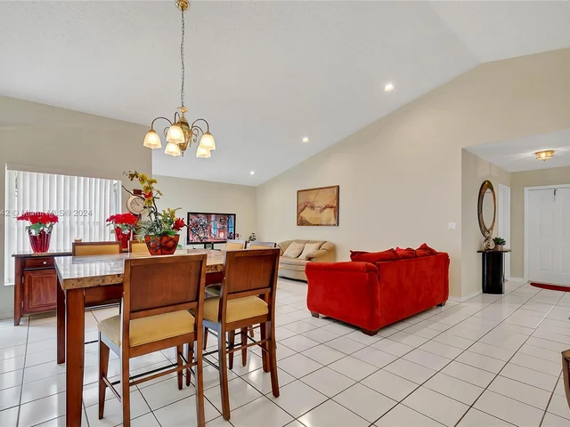 12756 NW 11th Ct, Sunrise FL 33323