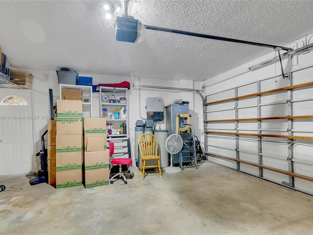 12756 NW 11th Ct, Sunrise FL 33323