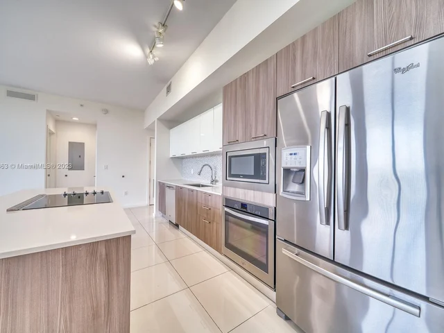 5252 NW 85th Ave, Doral FL 33166