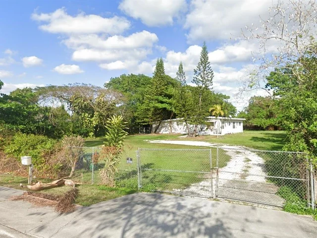 6845 SW 97th Ave, Miami FL 33173