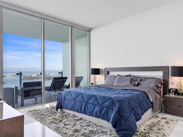 700 NE 26th terrace # 5301, Miami FL 33137