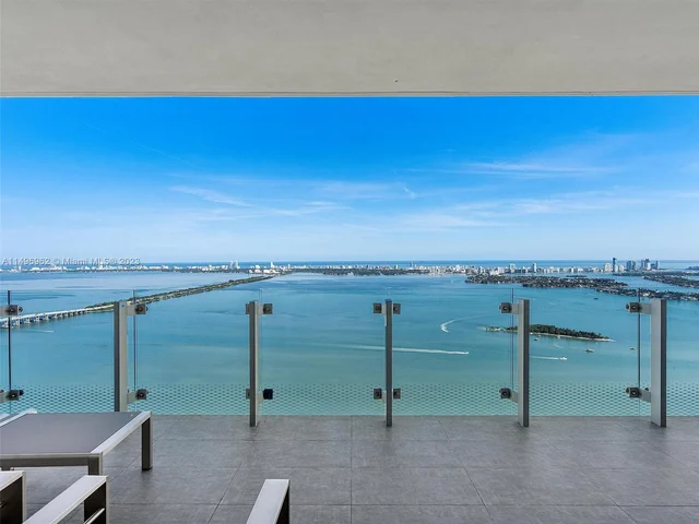 700 NE 26th terrace # 5301, Miami FL 33137