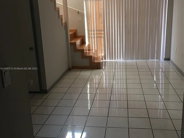 1305 W 46th St # 220, Hialeah FL 33012