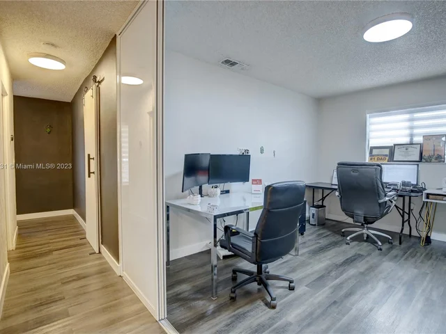 1645 SW 97th Ave, Miami FL 33165