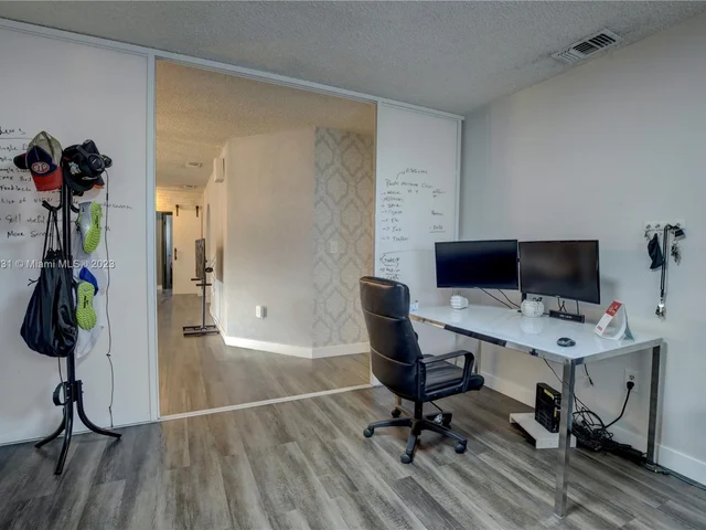 1645 SW 97th Ave, Miami FL 33165