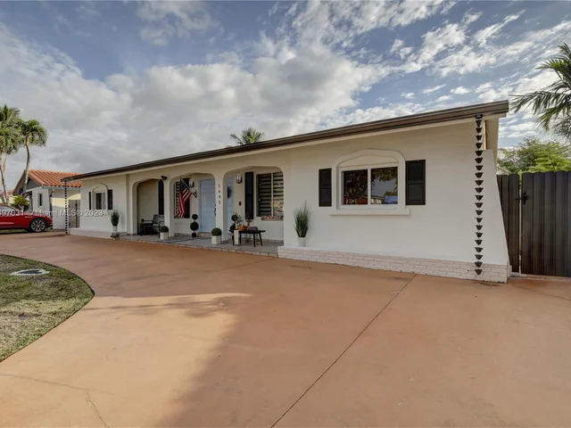 1645 SW 97th Ave, Miami FL 33165