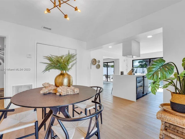 1514 Liberty St, Hollywood FL 33020