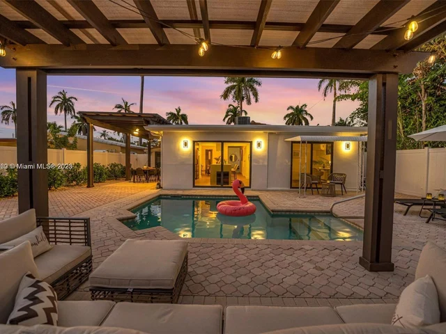 1514 Liberty St, Hollywood FL 33020