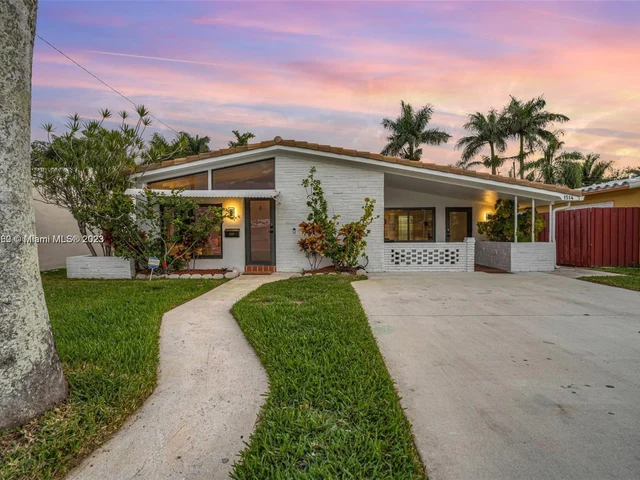 1514 Liberty St, Hollywood FL 33020