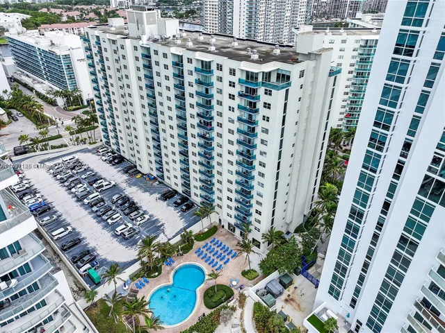 4001 S Ocean Dr # 8H, Hollywood FL 33019