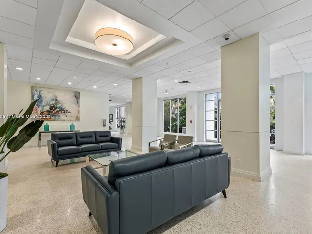 4001 S Ocean Dr # 8H, Hollywood FL 33019