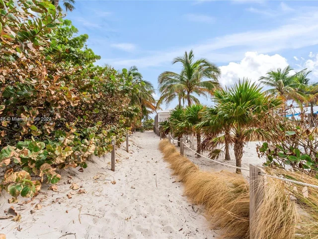 4001 S Ocean Dr # 8H, Hollywood FL 33019