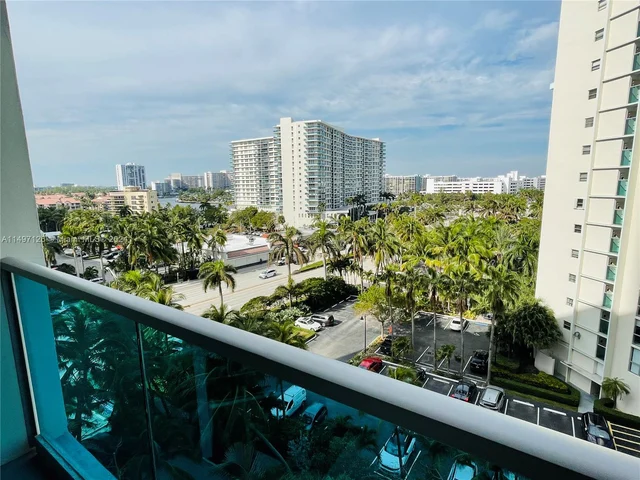4001 S Ocean Dr # 8H, Hollywood FL 33019