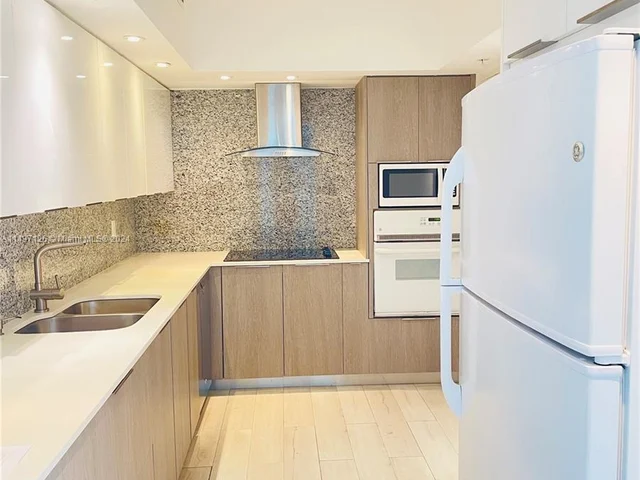 4001 S Ocean Dr # 8H, Hollywood FL 33019