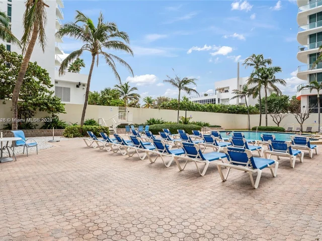 4001 S Ocean Dr # 8H, Hollywood FL 33019