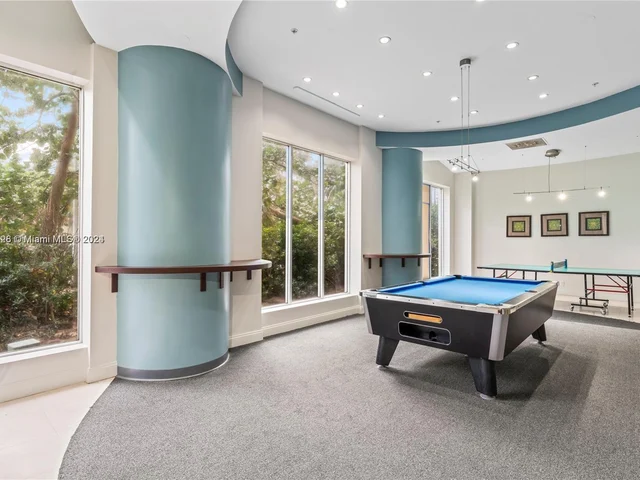 4001 S Ocean Dr # 8H, Hollywood FL 33019