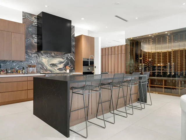 7310 SW 104th St, Pinecrest FL 33156