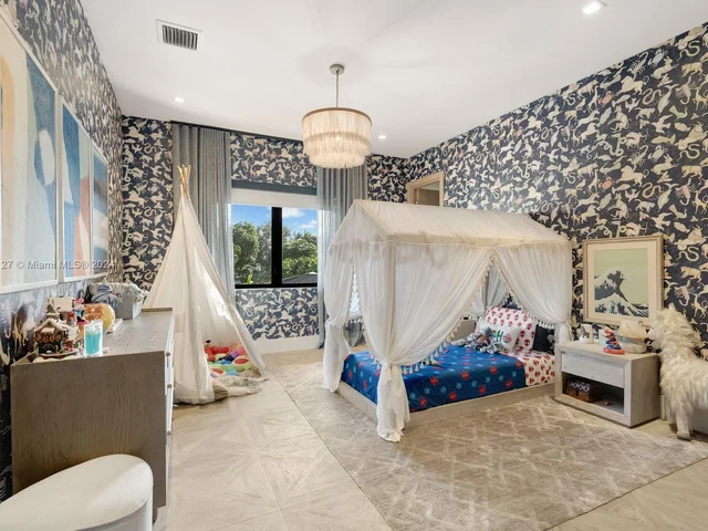 7310 SW 104th St, Pinecrest FL 33156