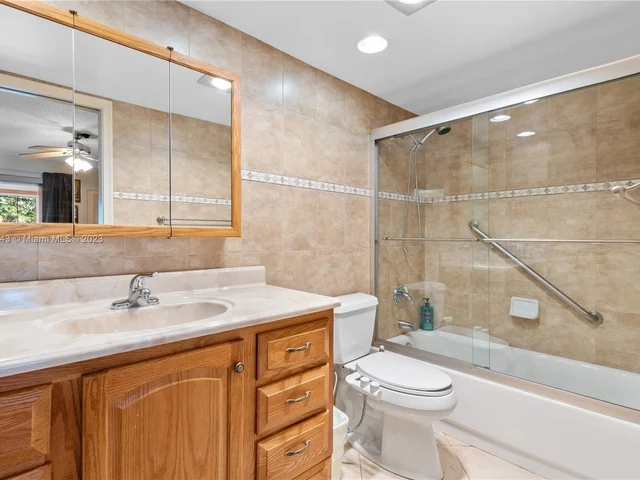 2055 Lyndhurst K # 2055, Deerfield Beach FL 33442