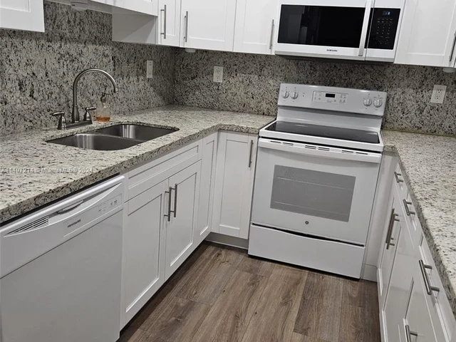 13745 SW 84th St # A, Miami FL 33183