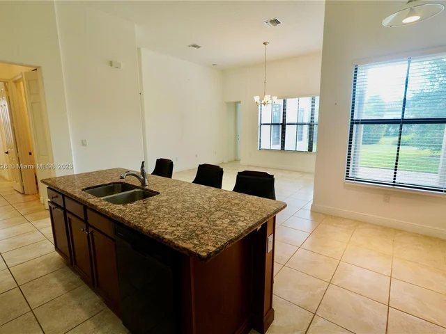 3927 NW 84th Way, Cooper City FL 33024