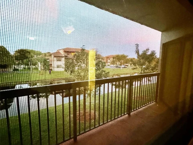 9945 Nob Hill Ct # 9945, Sunrise FL 33351