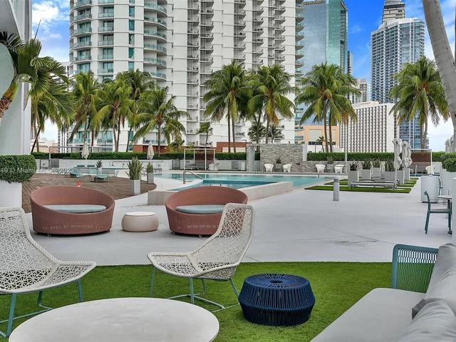 90 SW 3rd St # 4105, Miami FL 33130