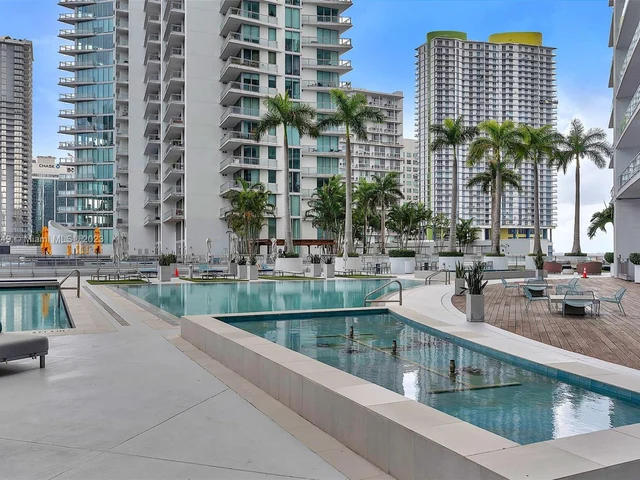 90 SW 3rd St # 4105, Miami FL 33130