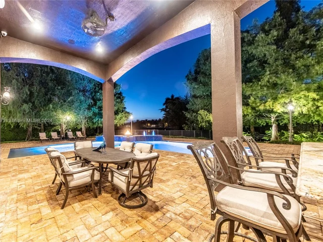 15093 SW 16th St, Davie FL 33326