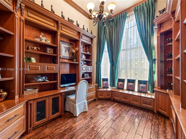 15093 SW 16th St, Davie FL 33326