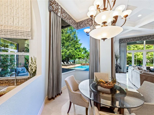 15093 SW 16th St, Davie FL 33326