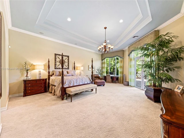 15093 SW 16th St, Davie FL 33326