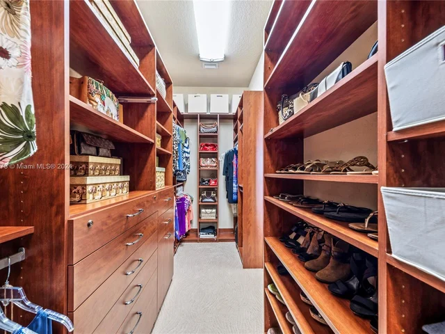 15093 SW 16th St, Davie FL 33326