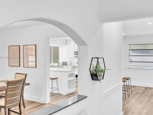 5200 Monroe St, Hollywood FL 33021