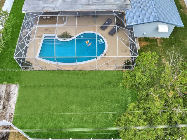 5200 Monroe St, Hollywood FL 33021