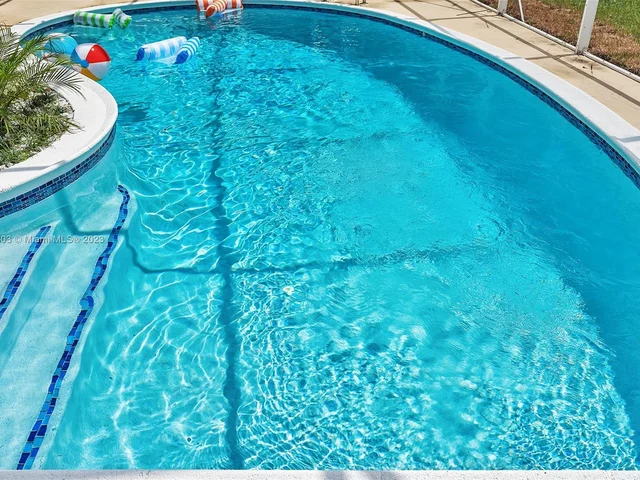 5200 Monroe St, Hollywood FL 33021