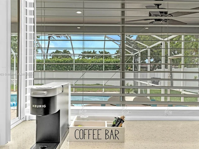 5200 Monroe St, Hollywood FL 33021