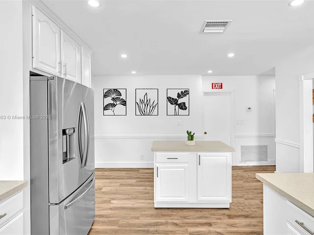 5200 Monroe St, Hollywood FL 33021