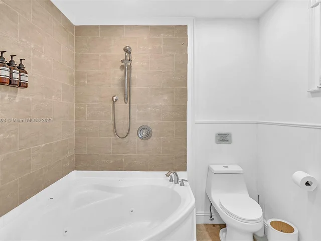 5200 Monroe St, Hollywood FL 33021