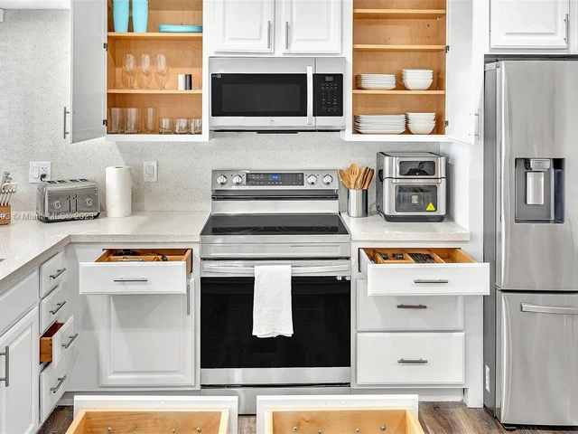 5200 Monroe St, Hollywood FL 33021