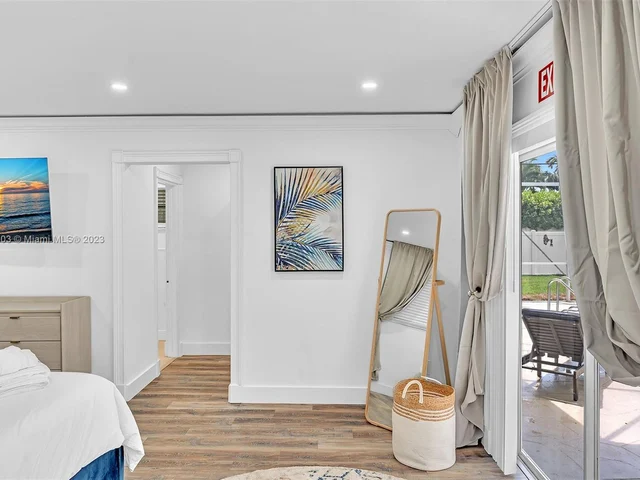 5200 Monroe St, Hollywood FL 33021