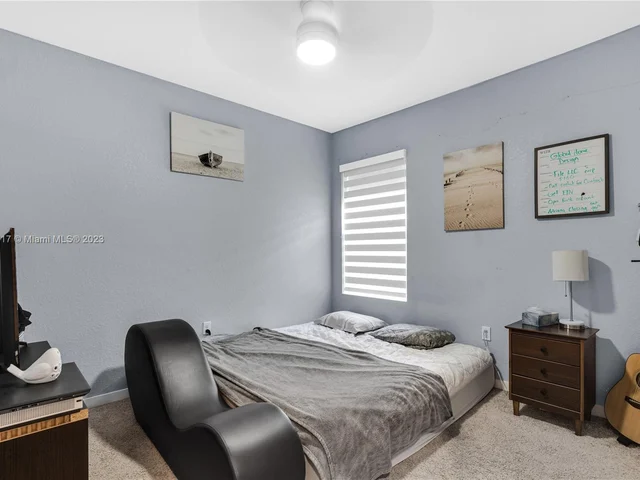 585 NE 6th Pl, Florida City FL 33034