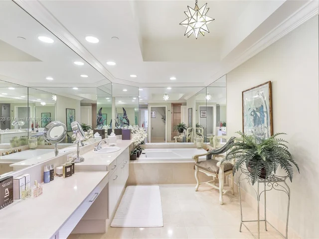 21150 NE 38th Ave # 1804, Miami FL 33180