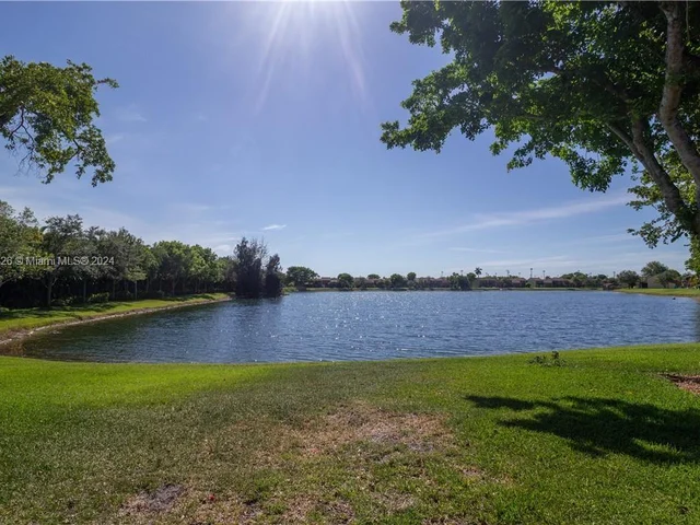 4287 S Pine Island Rd, Davie FL 33328