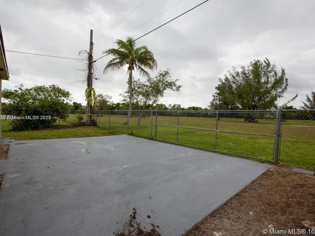 9100 SW 73rd St, Miami FL 33173