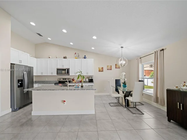 426 BLOOMFIELD DR, Kissimmee FL 34758